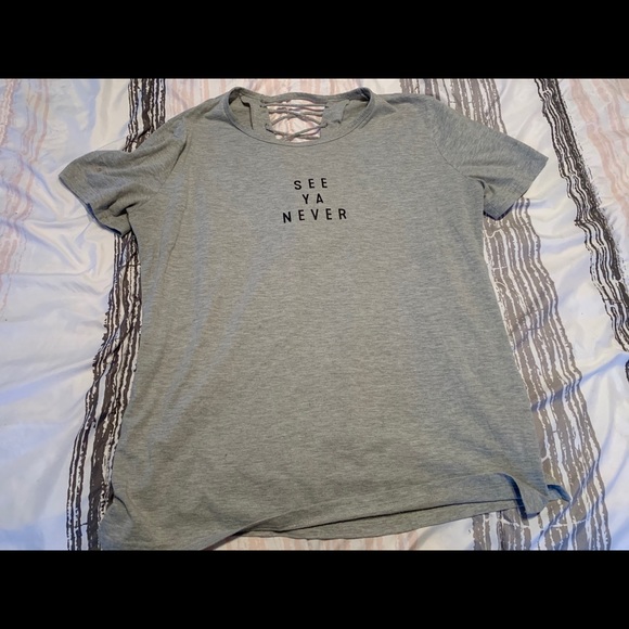 Tshirt - Picture 1 of 1